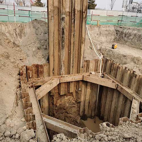 钢板桩基坑围堰施工需要注意哪些问题？山东岩石建筑工程有限公司来解答